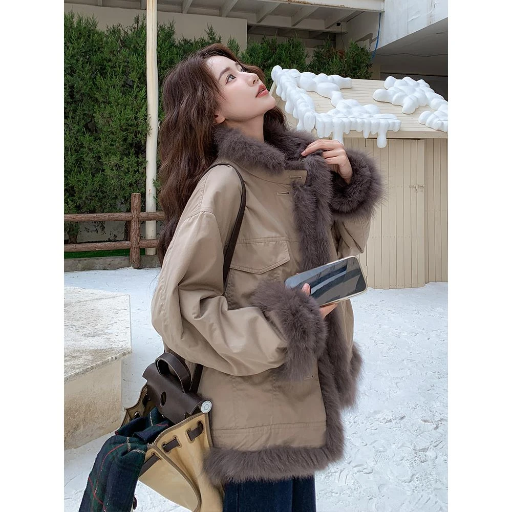 浅棕色高级感仿皮毛一体羊羔毛派克棉服女冬2025新款韩系加绒加厚