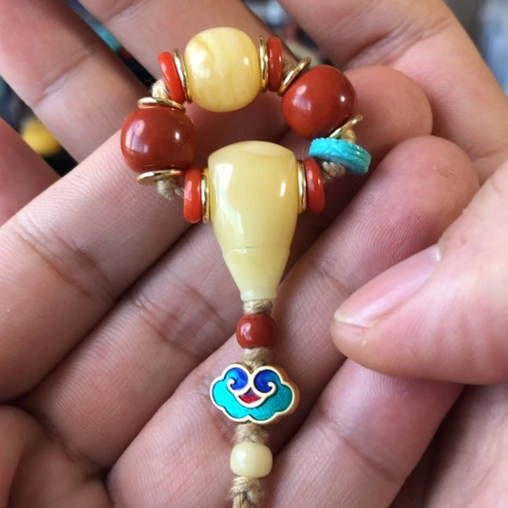 蜜蜡珠宝奇石未镶嵌