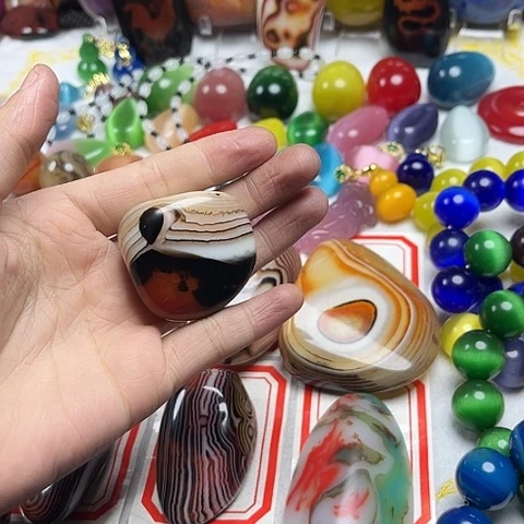 玛瑙/玉髓颈饰合金