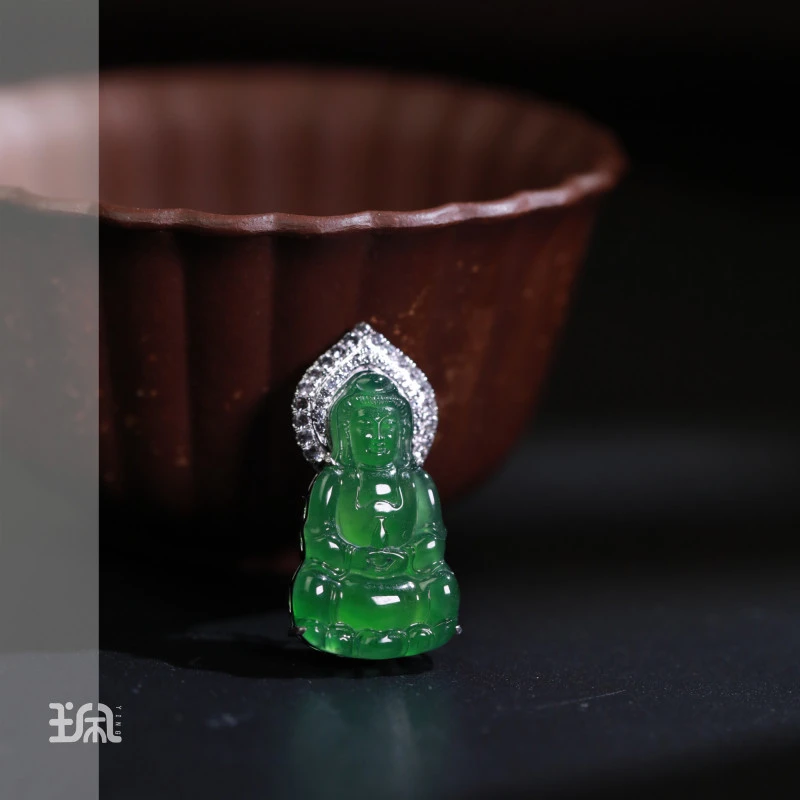 悦轩|翡翠*吊坠不含链*18K金镶嵌QXB24110107多样性发其一（P）