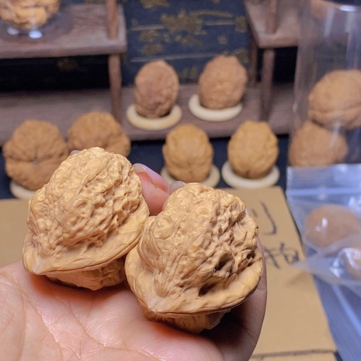 把件文玩核桃    70