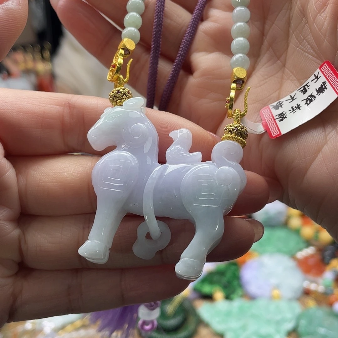 翡翠未镶嵌颈饰待编织