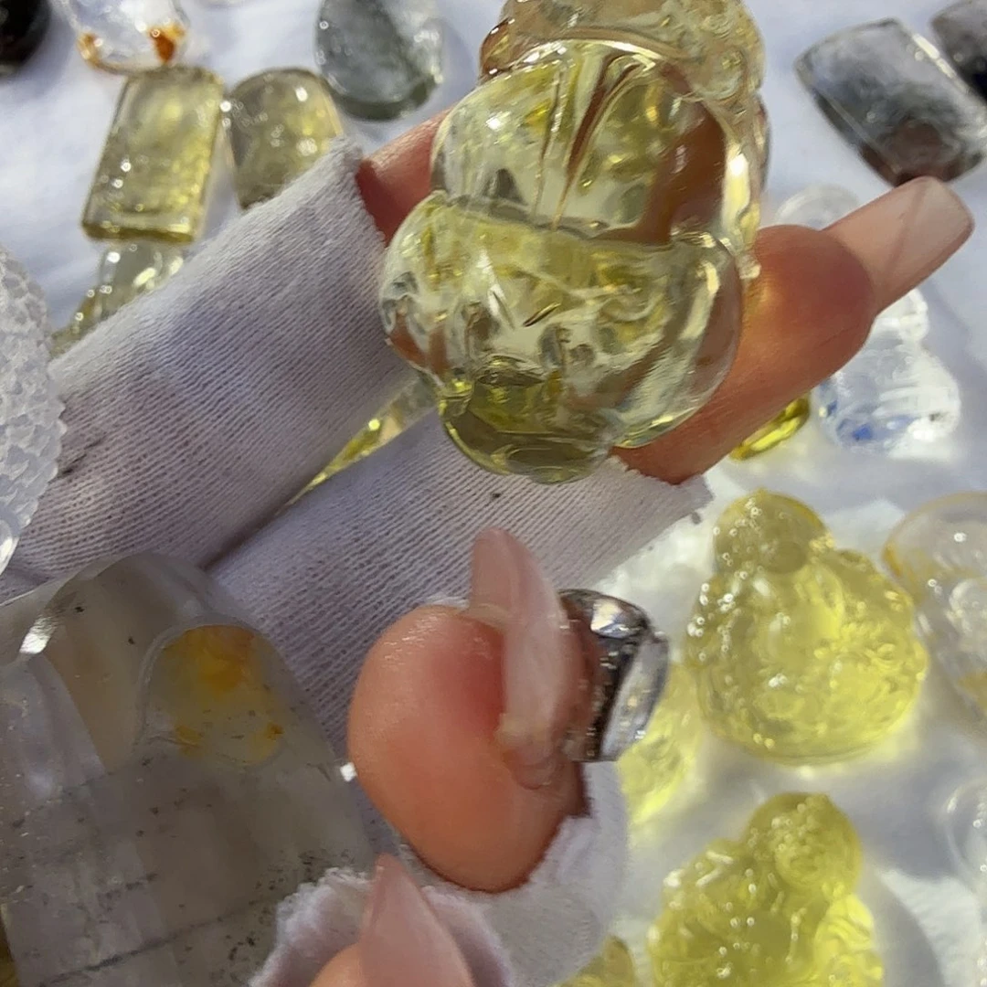 水晶摆件未镶嵌水晶小****)