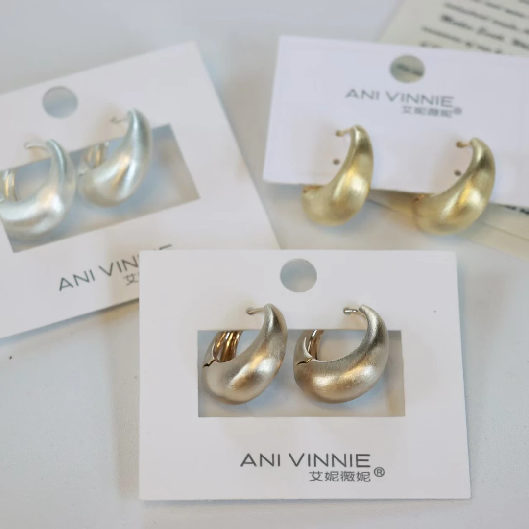 铜合金合成锆石耳饰 0760 超高版 艾妮家拉丝设计金属风耳扣