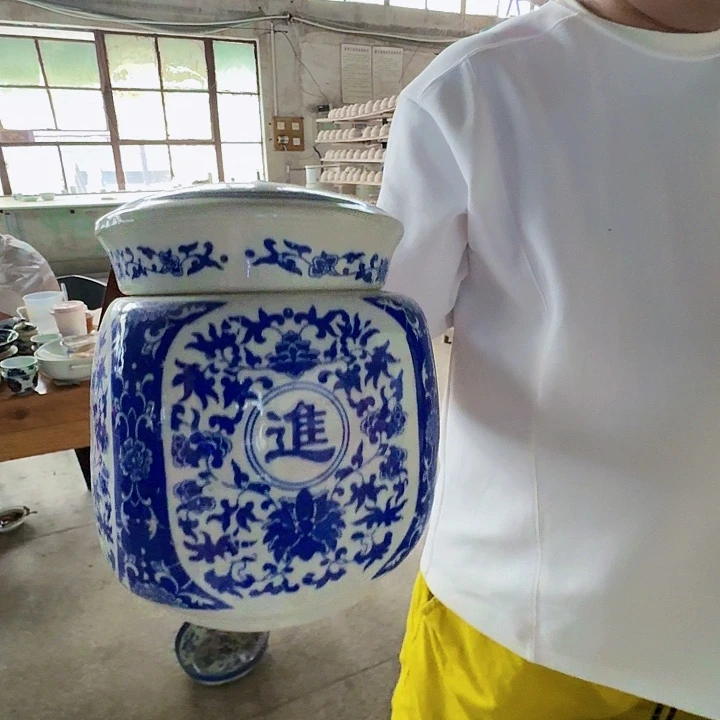景德镇高温陶瓷招财进宝泡菜坛1个