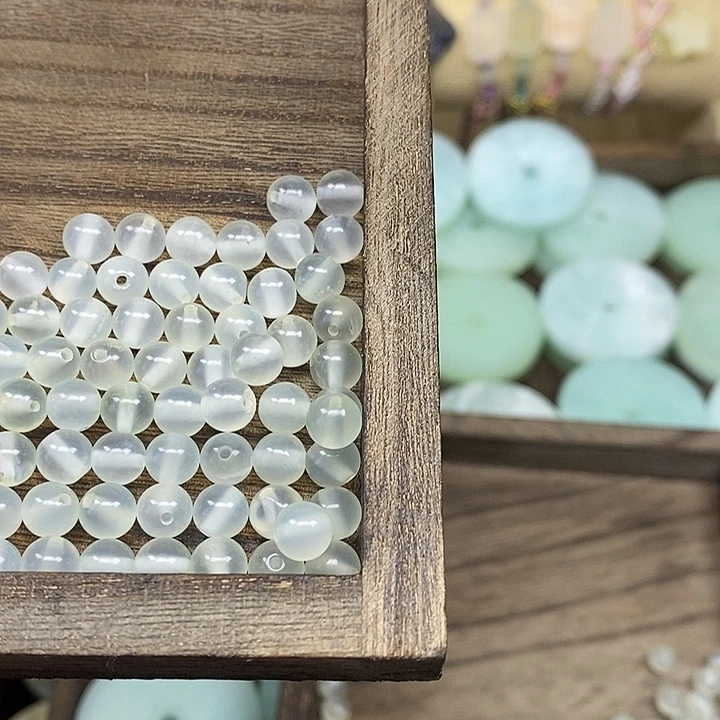 祺***想蛇纹石玉未镶嵌颈饰