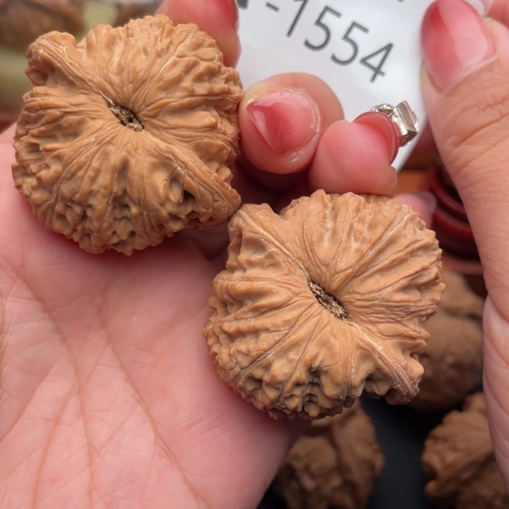 可***r文玩核桃吊坠43毕业绣球