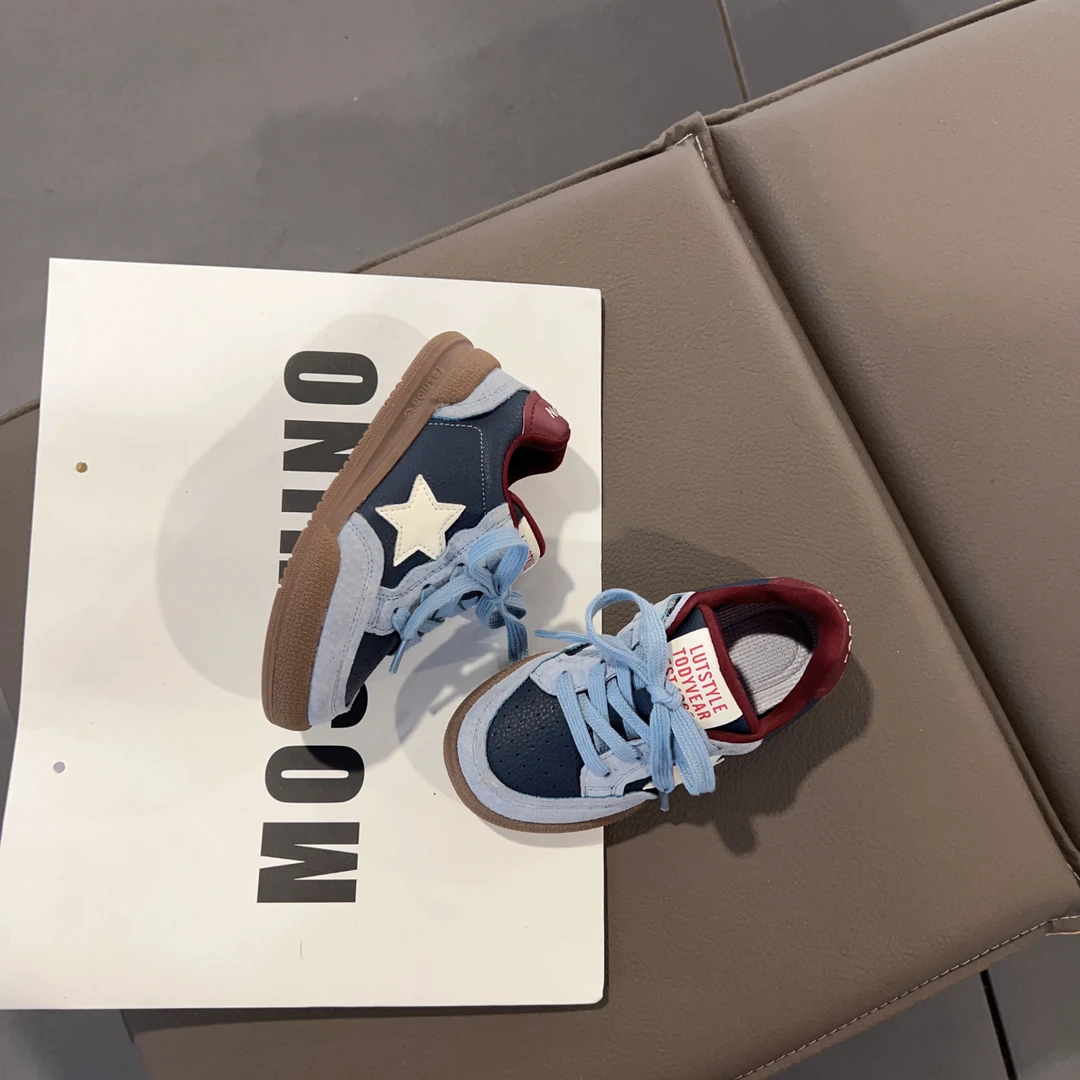 儿童防滑板鞋2024秋季新款女童软底低帮运动鞋男童时尚潮牌休闲鞋