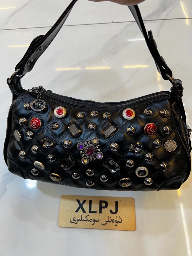 炫丽皮具原创设计804手工缝制扣子包