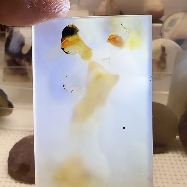 玛瑙/玉髓未镶嵌珠宝奇石