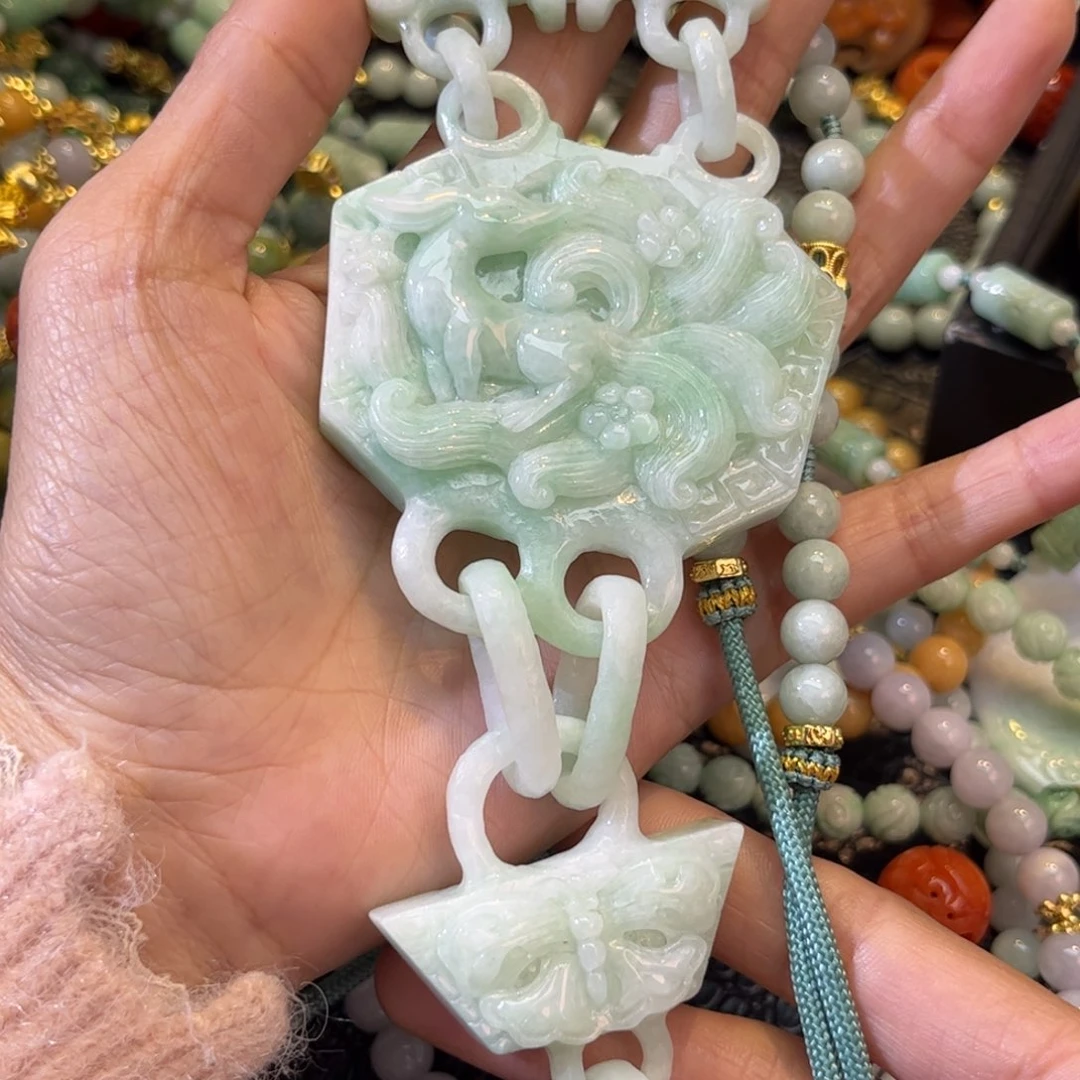 翡翠颈饰未镶嵌待编款