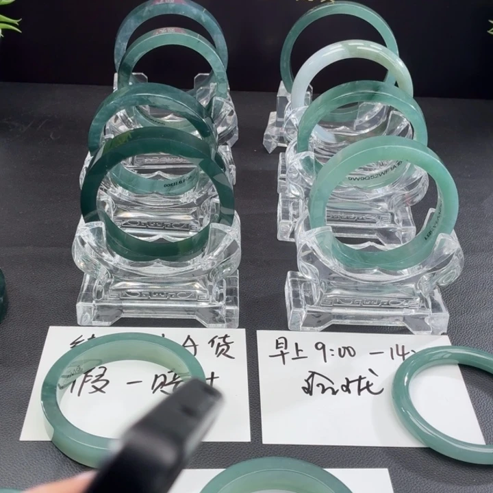 定制翡翠未镶嵌手镯翡翠手镯