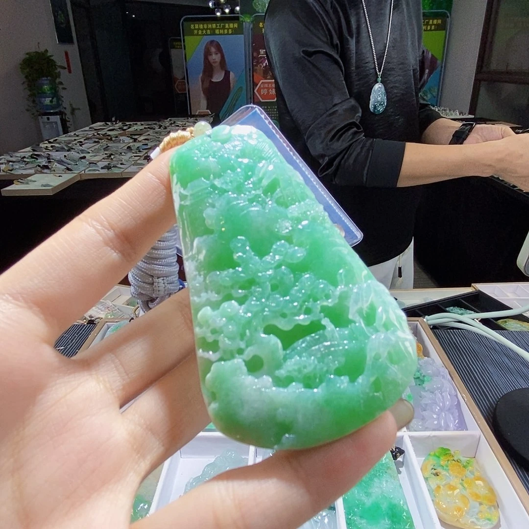 颈饰未镶嵌翡翠翡翠