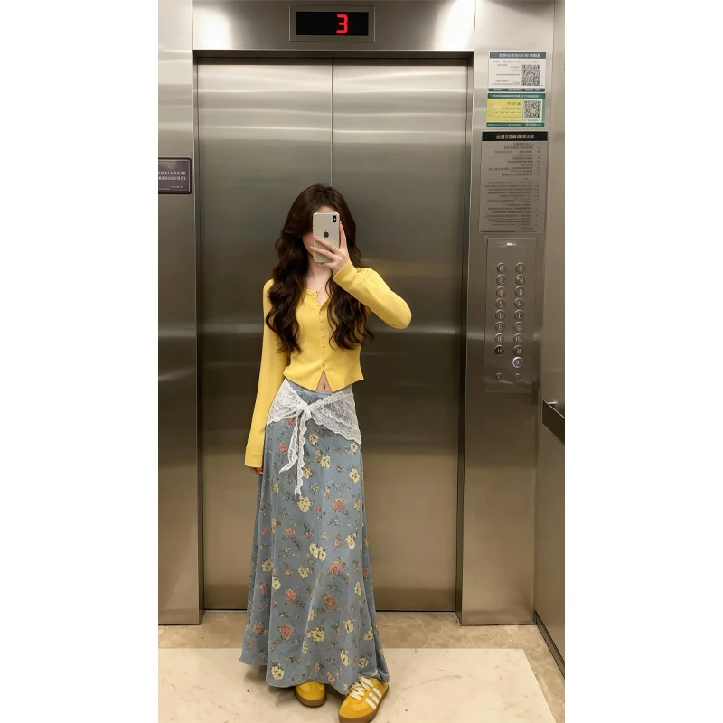 一整套ootd穿搭韩系小香风黄色针织开衫蓝色印花半身裙套装女秋冬