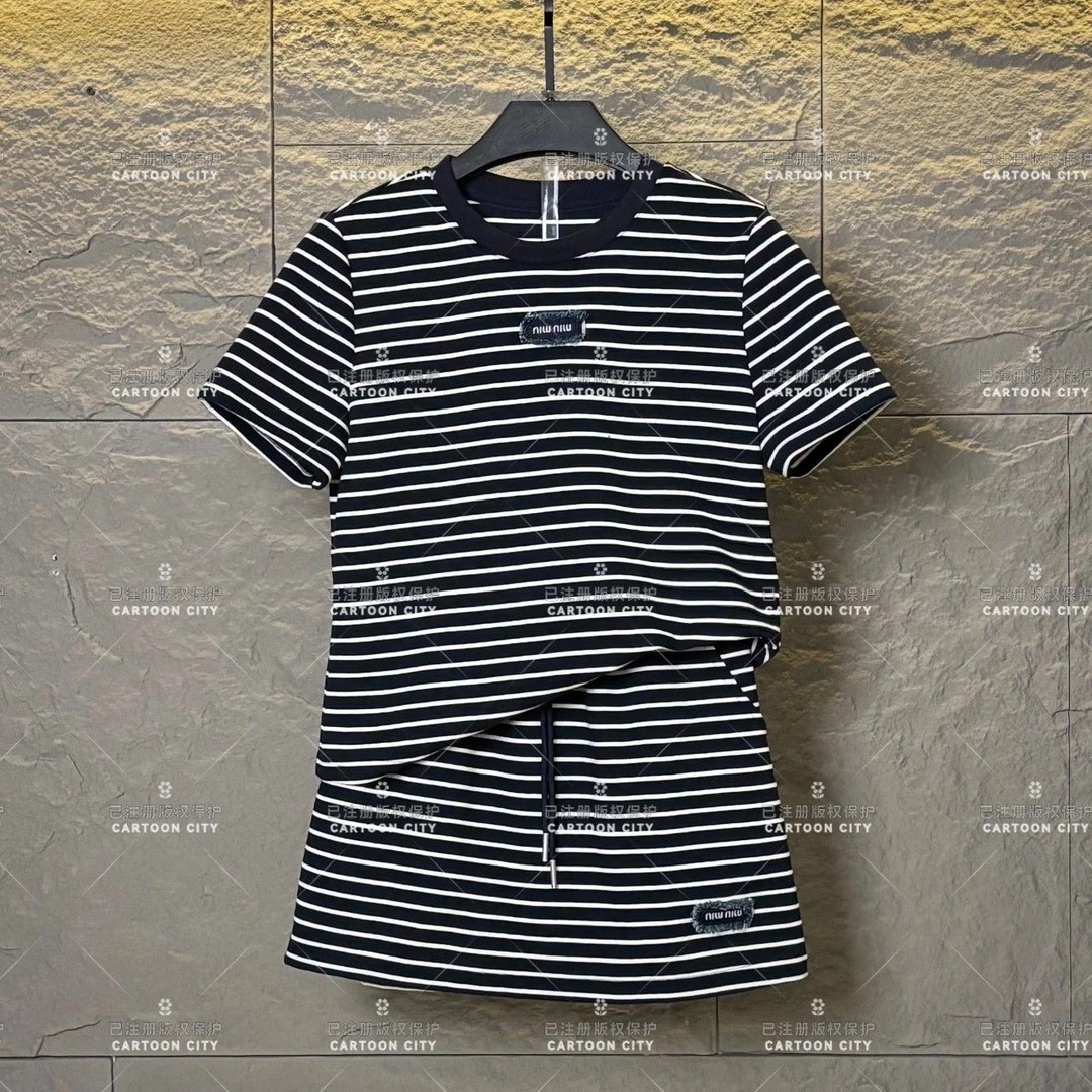 WMA-A369设计师款丨<条纹系列>宽松版夏季T恤短裙休闲圆领套装
