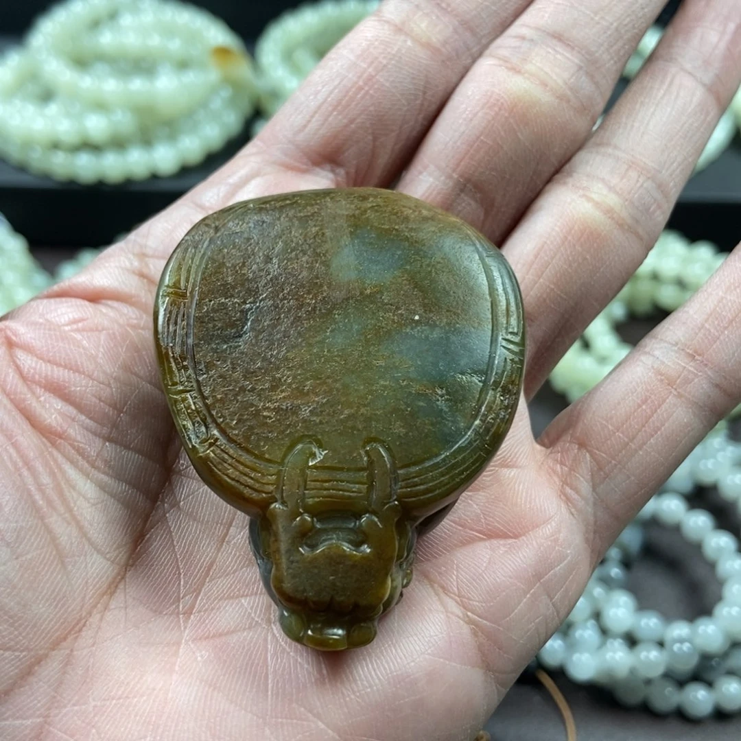 和田玉未镶嵌挂件