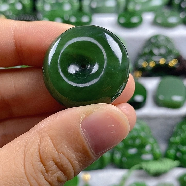 和田玉未镶嵌吊坠(不含链)26mm