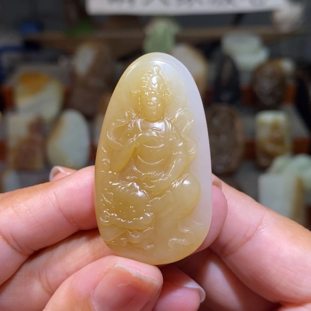 颈饰未镶嵌和田玉（糖玉）文殊菩萨