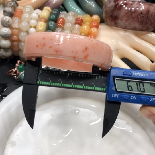 未镶嵌石英质玉珠宝半成品10