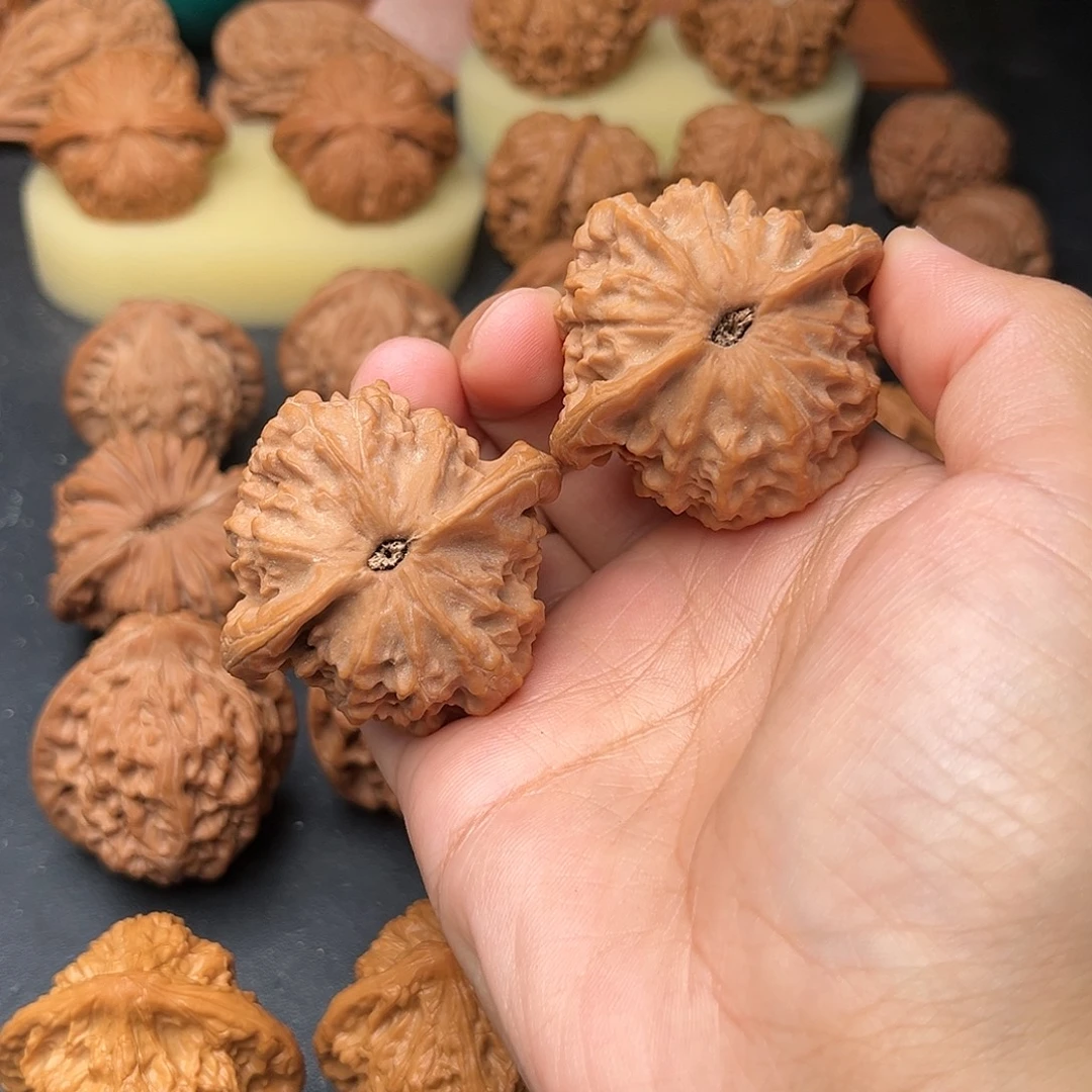 飝***扈文玩核桃把件图图