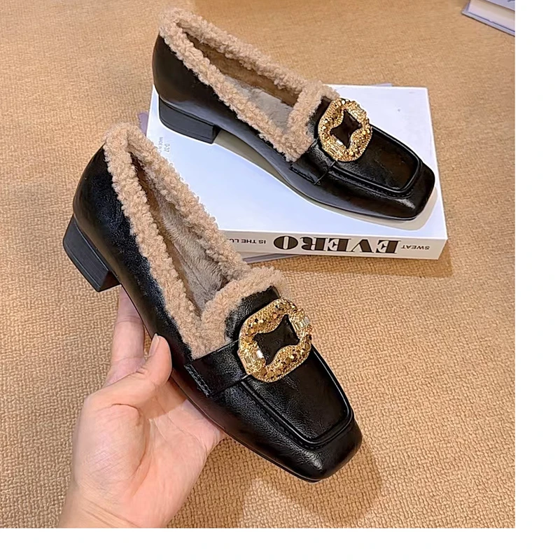 水钻方扣女2024年秋冬新款一脚蹬加绒保暖毛毛鞋通勤瓢鞋