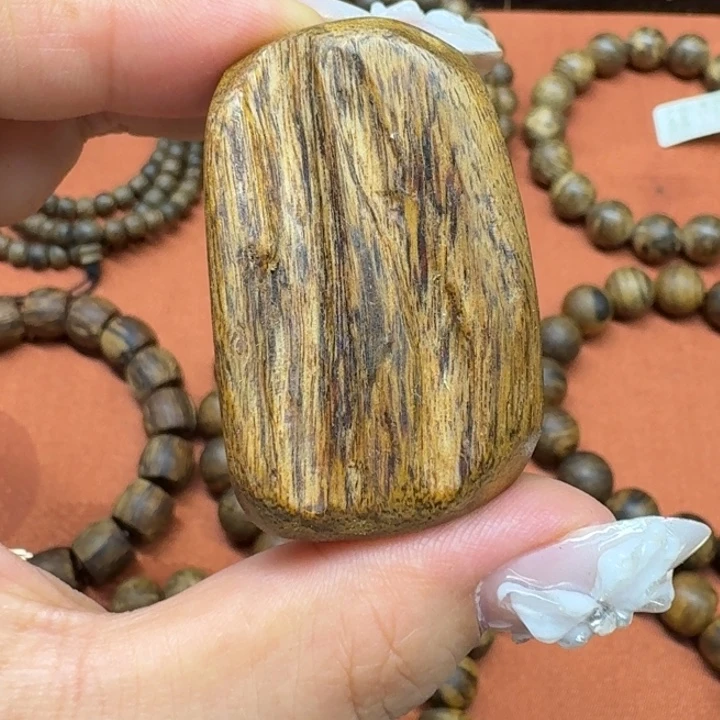 大叶紫檀（黑酸枝木类）