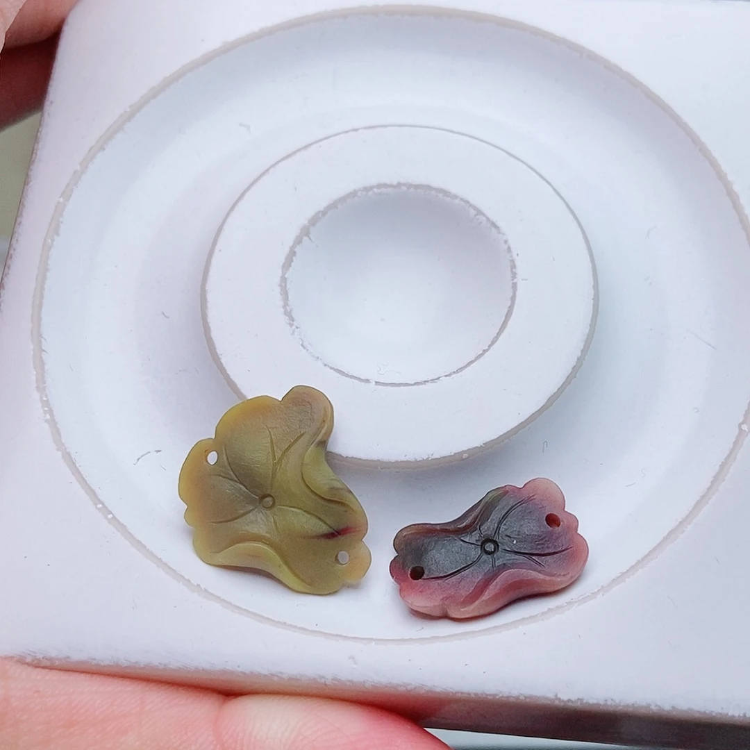 玛瑙/玉髓珠宝半成品未镶嵌龙*