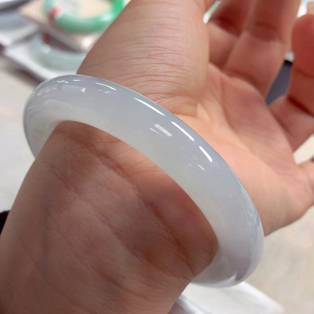 翡翠手镯未镶嵌54圆56号88