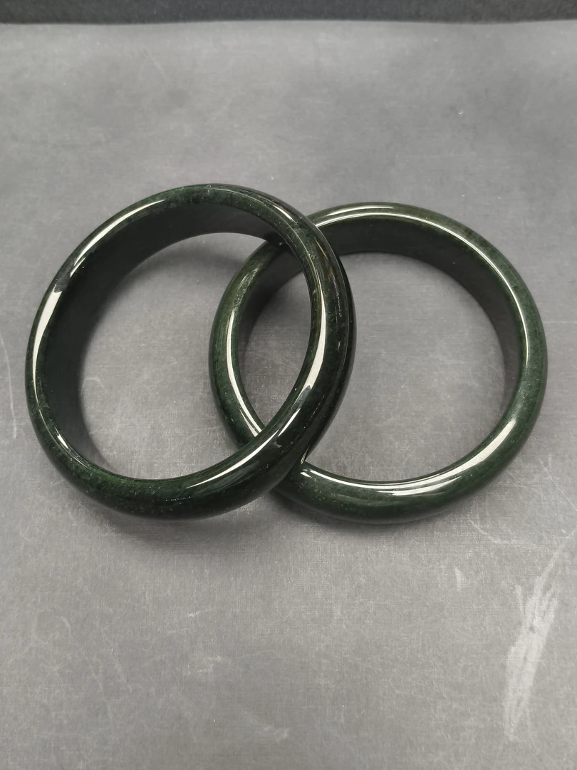 天然和田玉手镯（多样性发其一）FS002505