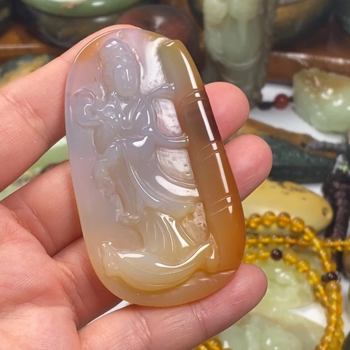 和田玉（糖玉）未镶嵌颈饰