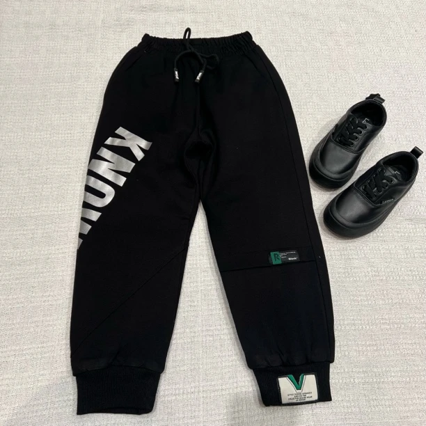 18810高端潮流时尚百搭休闲儿童鸭裤C区