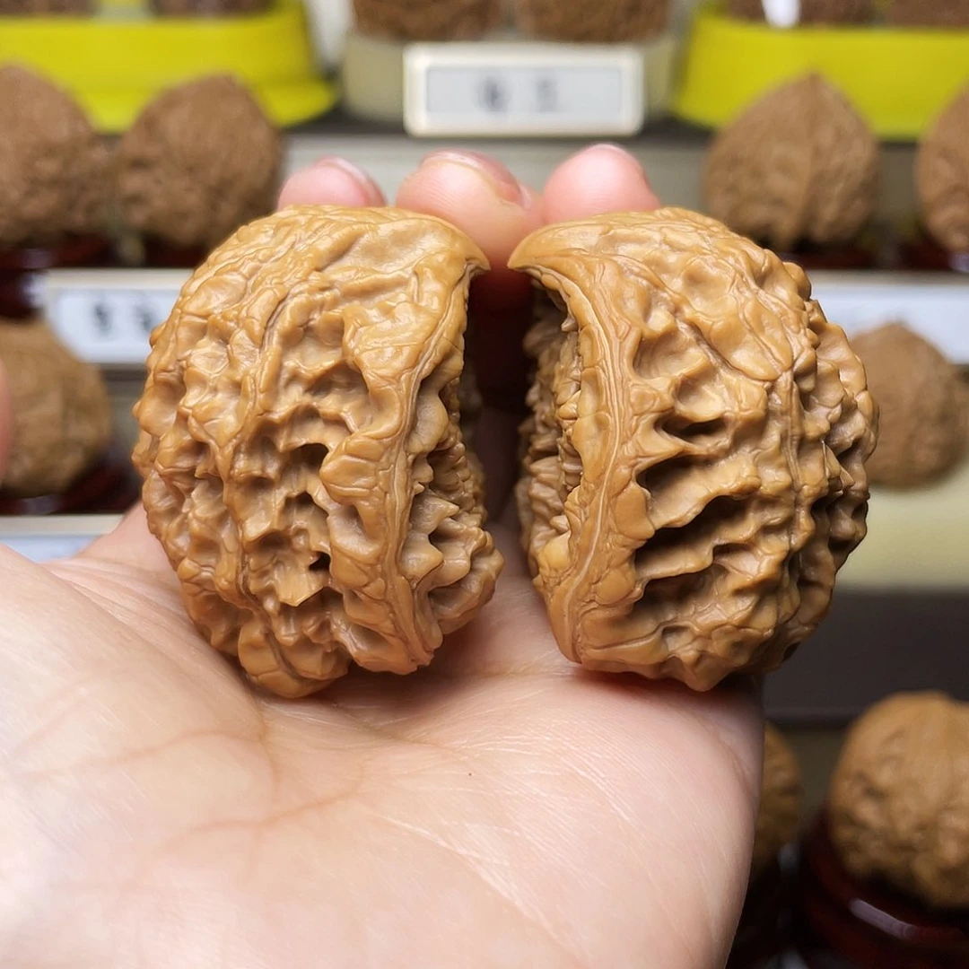 把件文玩核桃蛇王47左右