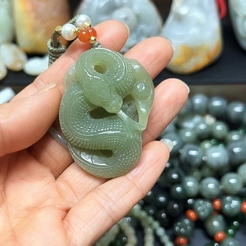 颈饰未镶嵌和田玉