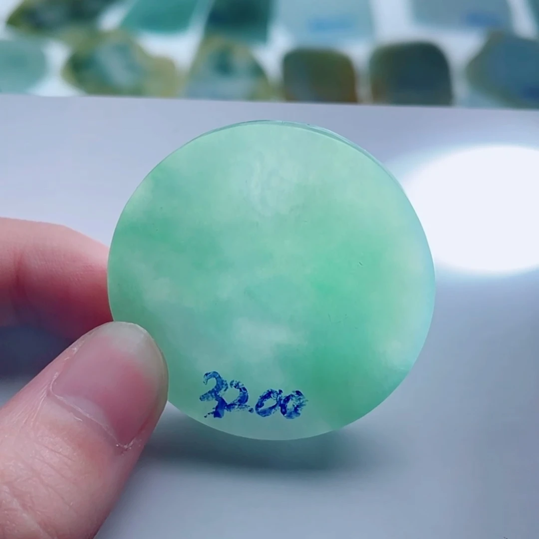 定制翡翠未镶嵌包工