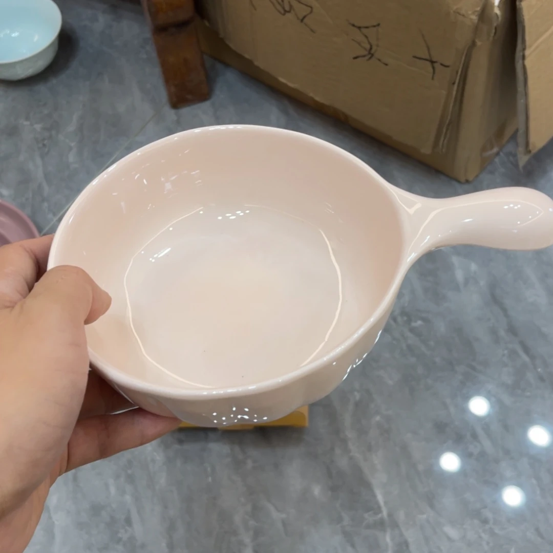 陶瓷微瑕餐具介意勿拍，满18飞！