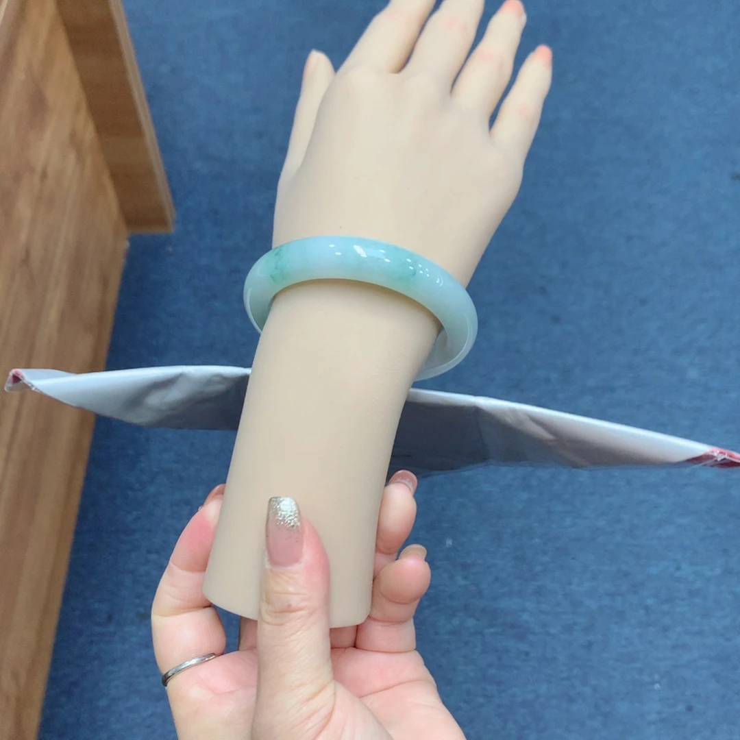 未镶嵌手镯翡翠翡翠