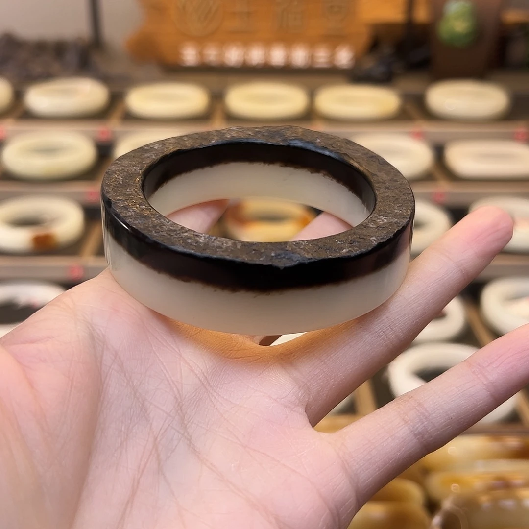 和田玉未镶嵌手镯9