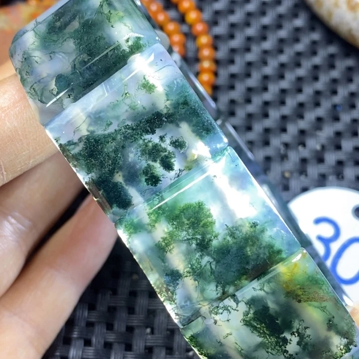 未镶嵌颈饰玛瑙/玉髓_*花