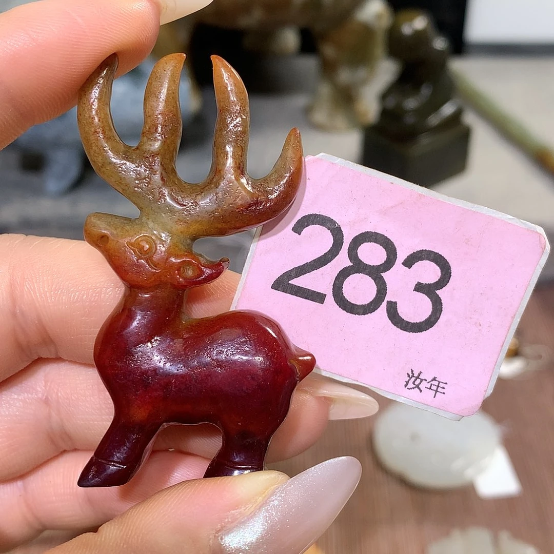 颈饰未镶嵌和田玉乔****?