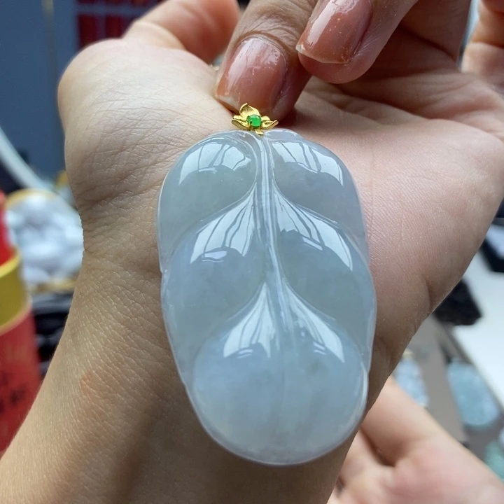 翡翠18K金镶嵌颈饰吊坠18