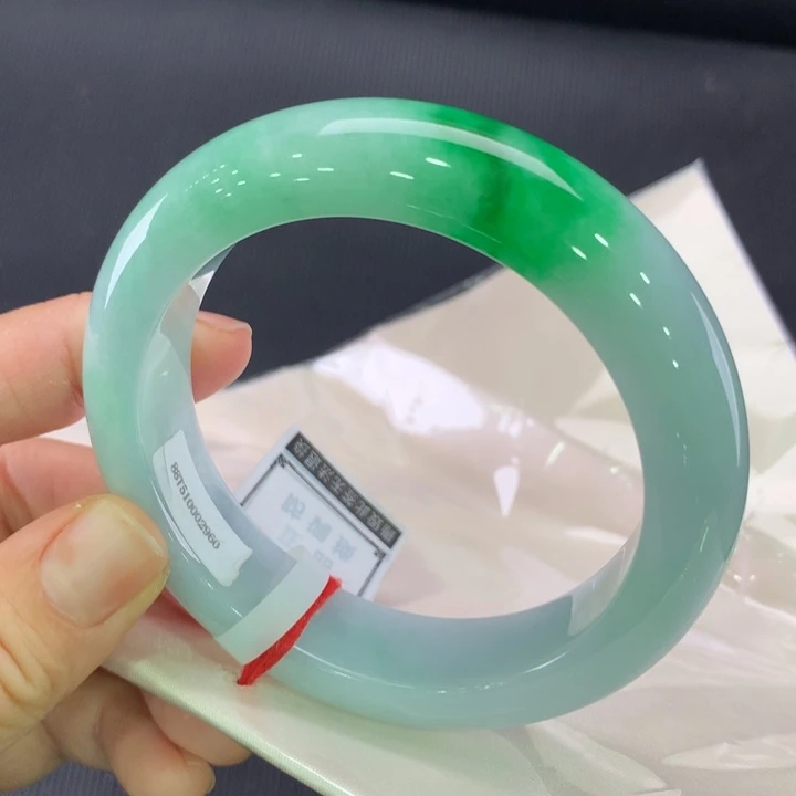 翡翠未镶嵌手镯正圈59.5轮胎