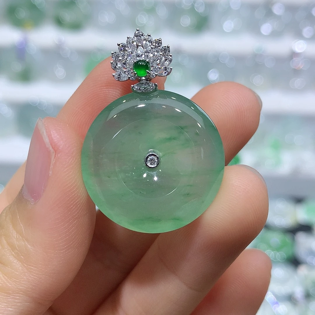 吊坠(不含链)未镶嵌翡翠
