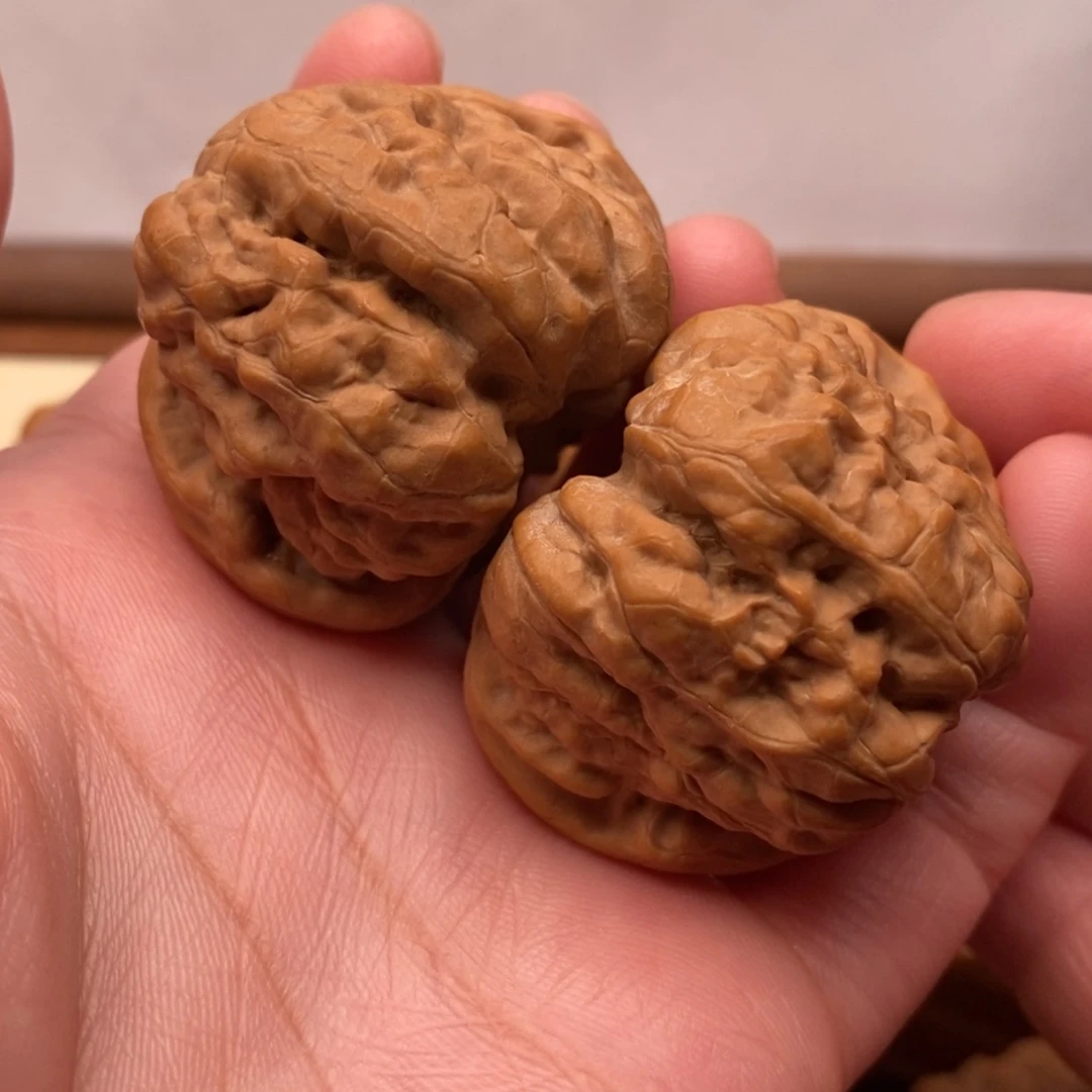 【闪购商品】把件文玩核桃边41左右