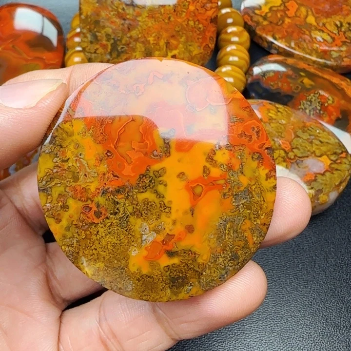 玛瑙/玉髓战国红玛瑙未镶嵌冷*雨