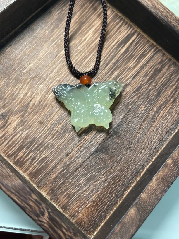 岫玉蝴蝶吊坠 蝴蝶挂件