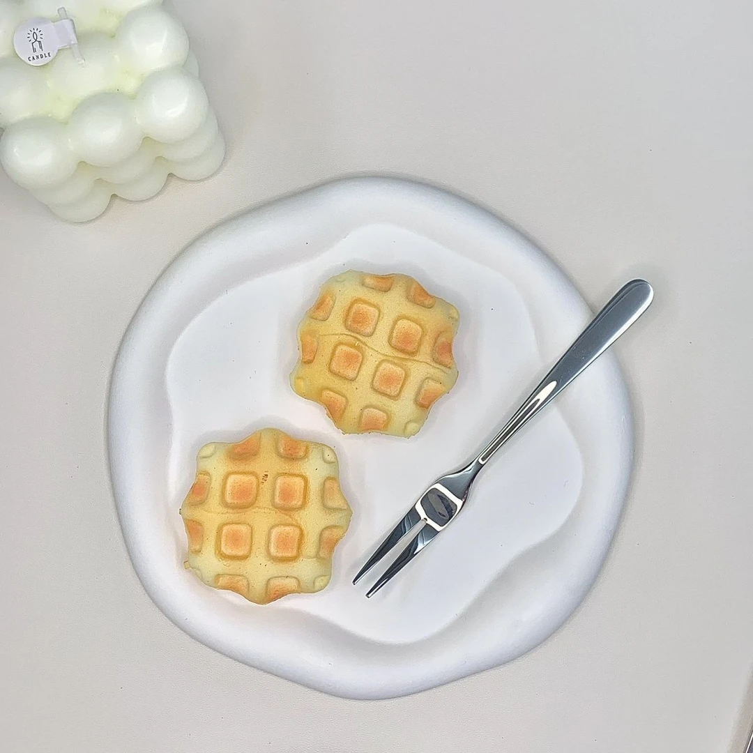 不锈钢水果小叉子家用便携套装高端水果叉月饼叉水果签加厚抗菌