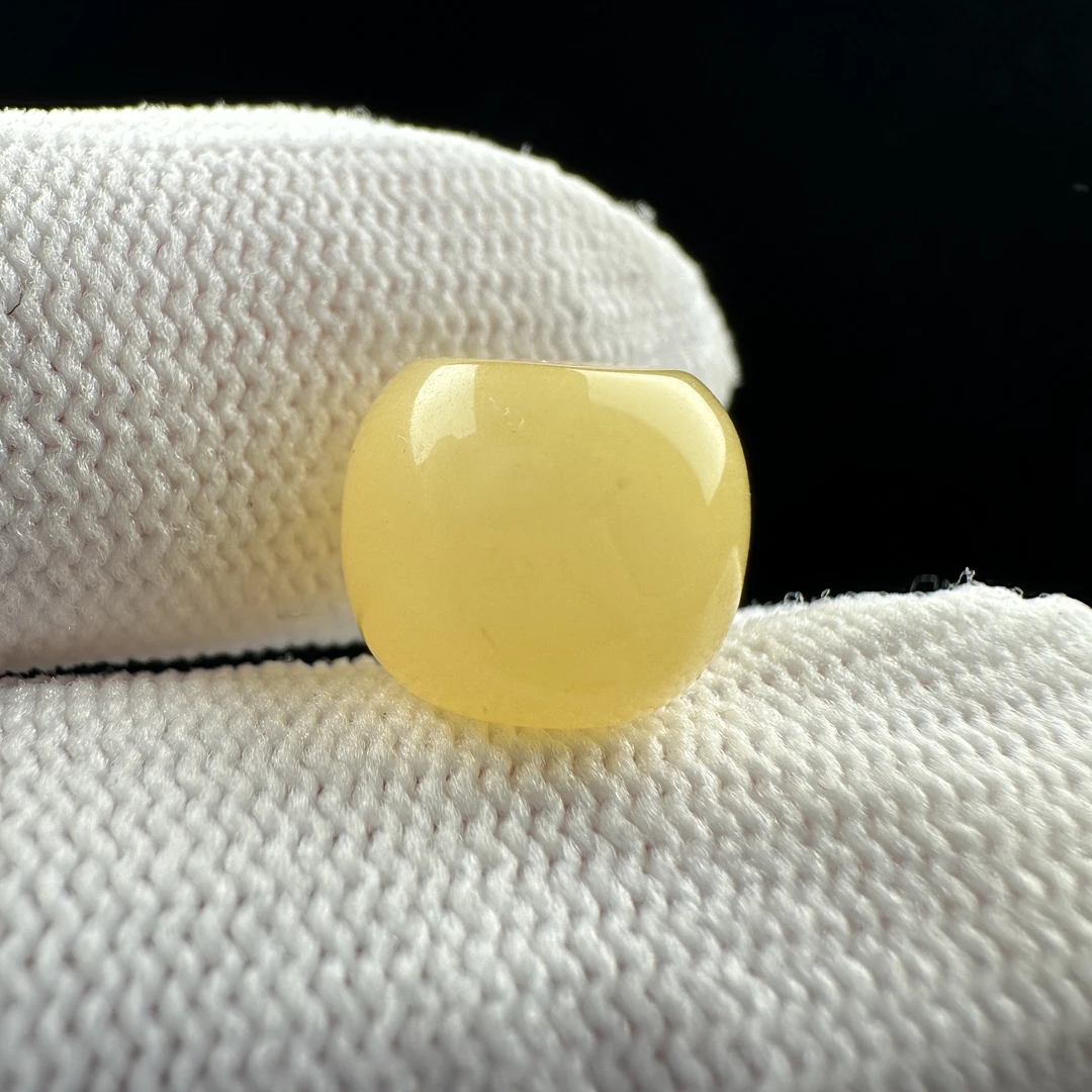 B9398天然原矿蜜蜡 【微瑕】墩子11.2*9.2mm 支持复检 假一罚十