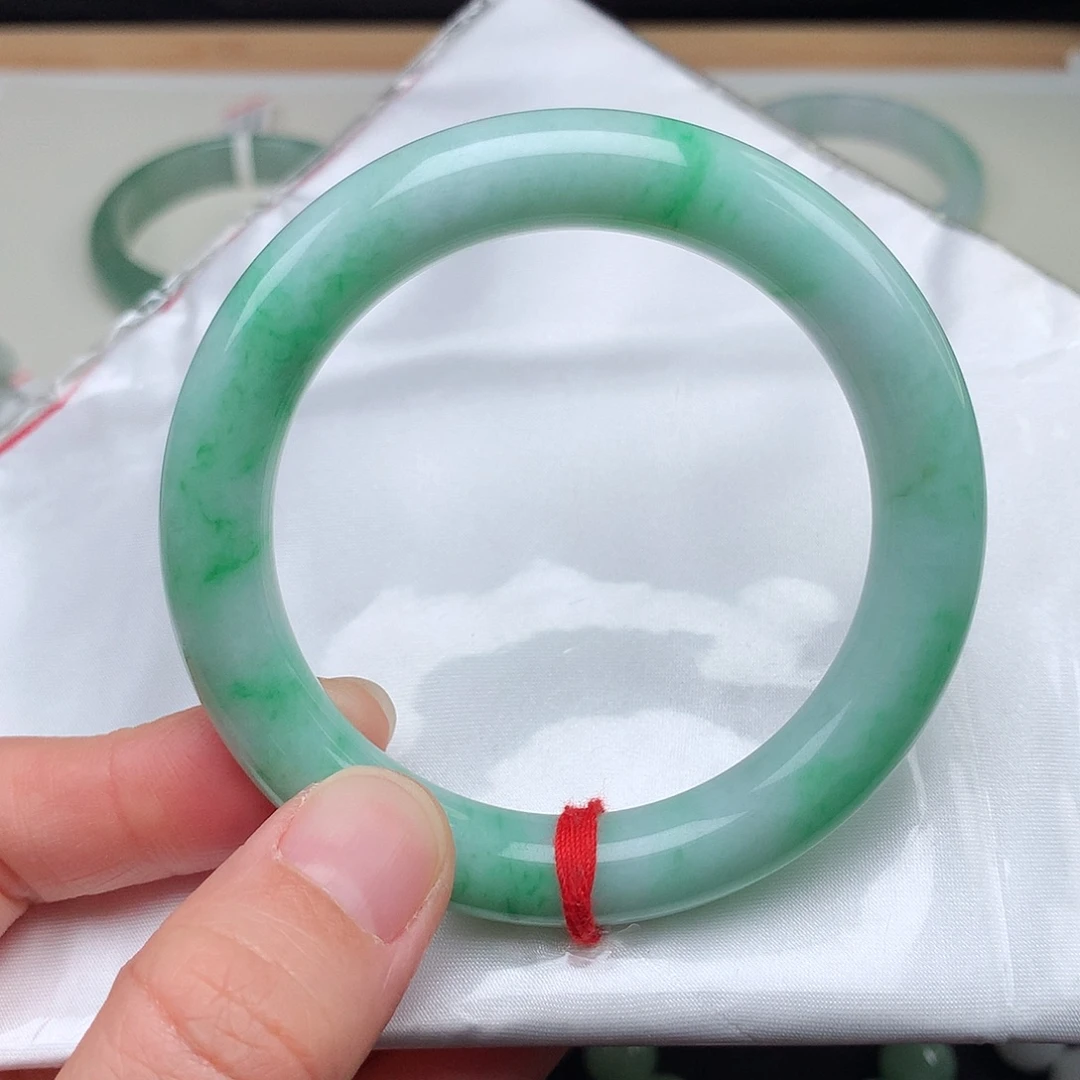 翡翠未镶嵌手镯55圈