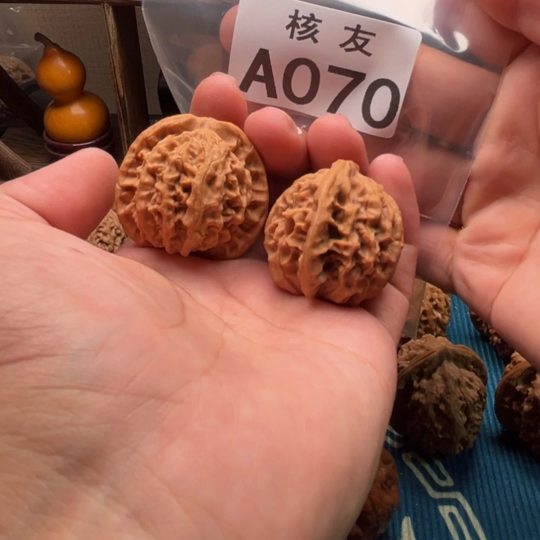 文玩核桃吊坠秦公子