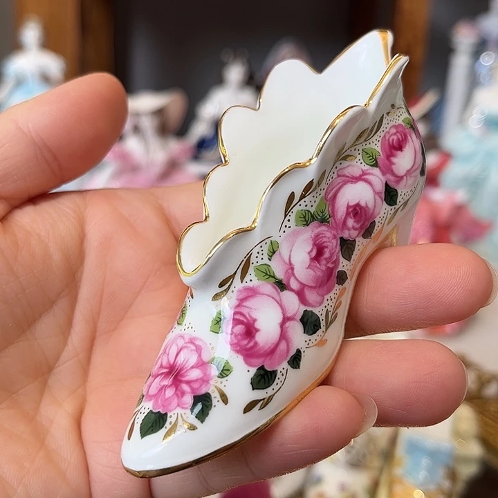 欧洲中古瓷器摆件